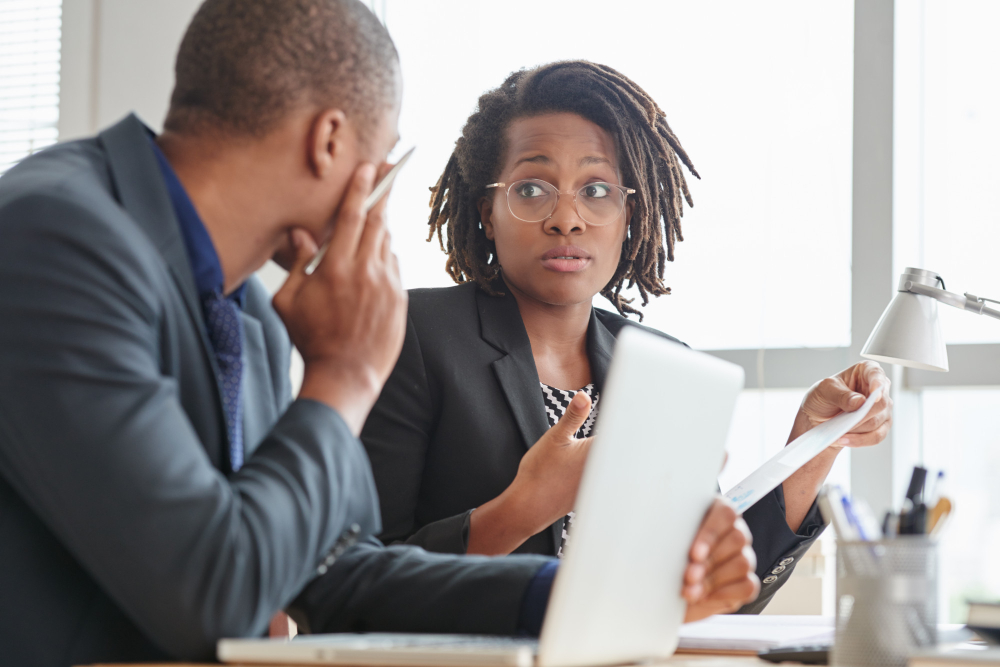 Advisory discussion over customs and trade documents